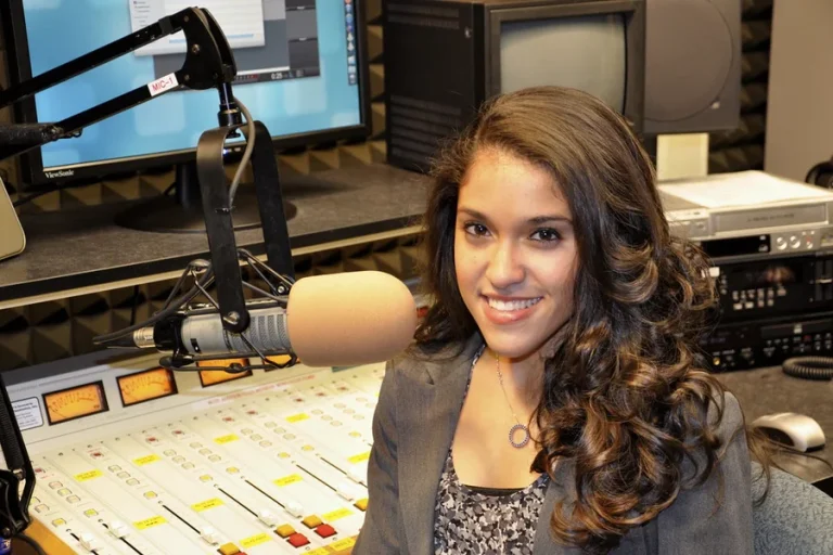 Stephanie Olmo Height and Her On-Screen Presence